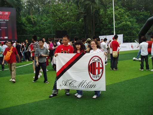 回顾纽卡2-2切尔西判罚争议：VAR手动划线、查洛巴撞倒戈登未判点（回看纽卡2-2切尔西判罚风波：VAR人工划线，查洛巴撞翻戈登未判点球）