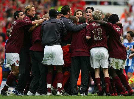 博努奇：小基耶萨可能踢附加赛；球员明白穿意大利球衣的责任（博努奇：小基耶萨有望出战附加赛，球员清楚身披意大利战袍的担当）