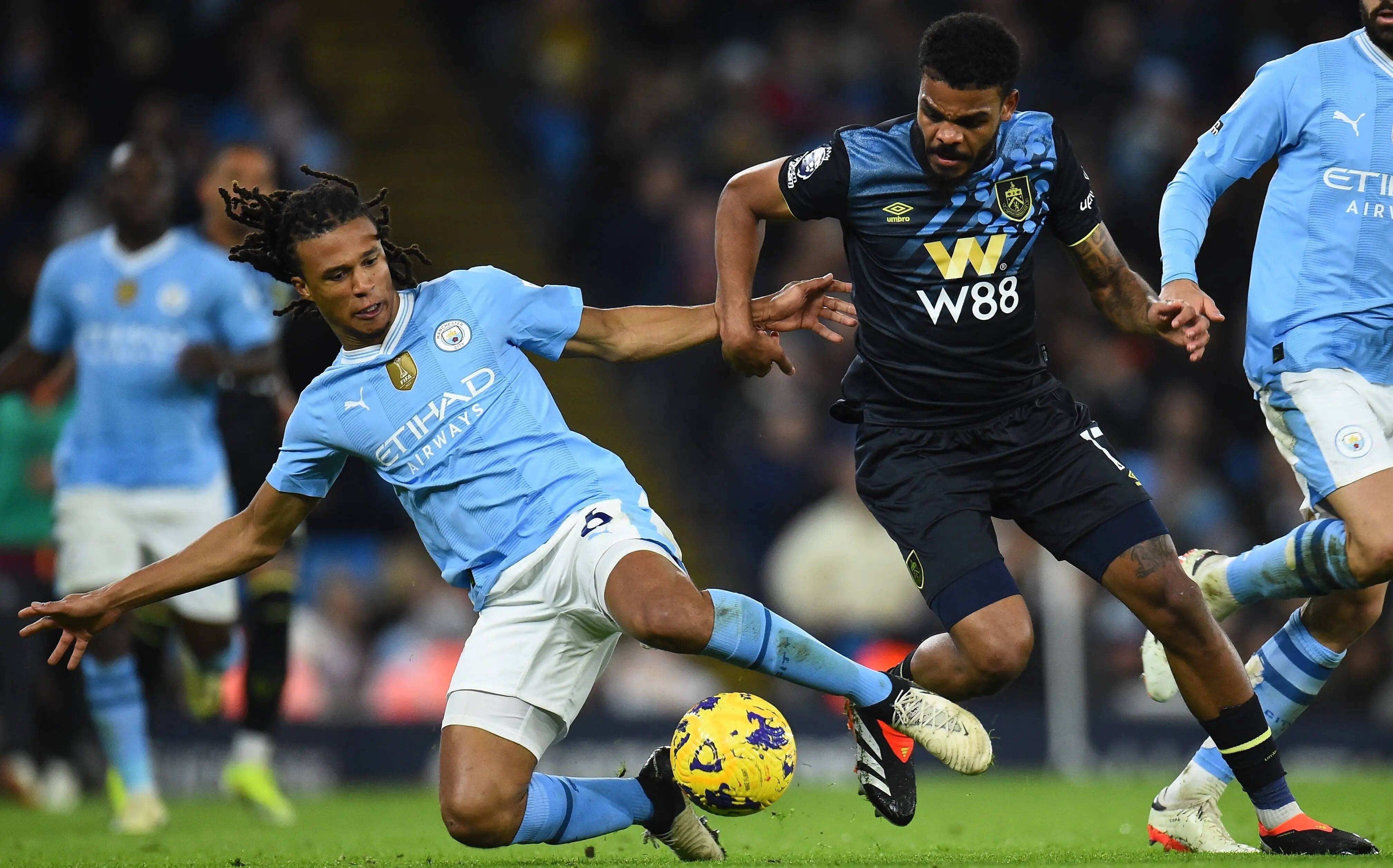 20分钟进2球，德里乌赫当选埃因霍温客场4-1利物浦全场最佳（20分钟双响，德里乌赫获评埃因霍温客场4-1胜利物浦全场最佳）