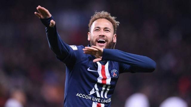 里程碑之战，恩里克迎来执教生涯第400场俱乐部赛事（职业生涯里程碑之战：恩里克迎来第400场俱乐部执教）