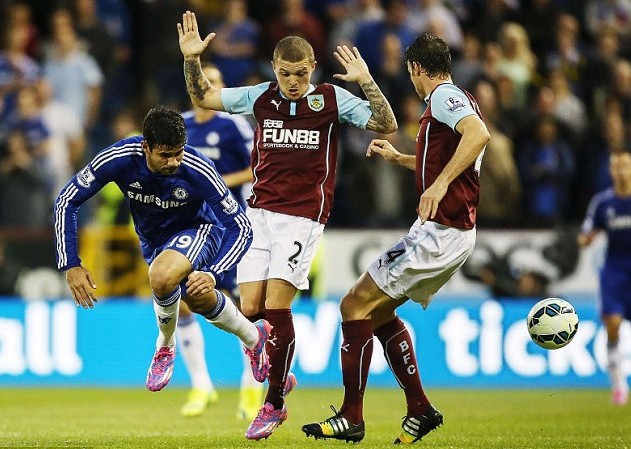 邮报：马奎尔被指控希腊袭击警察案将在今年10月8日重新开庭（《邮报》：马奎尔涉希腊袭警案将于10月8日重审开庭）