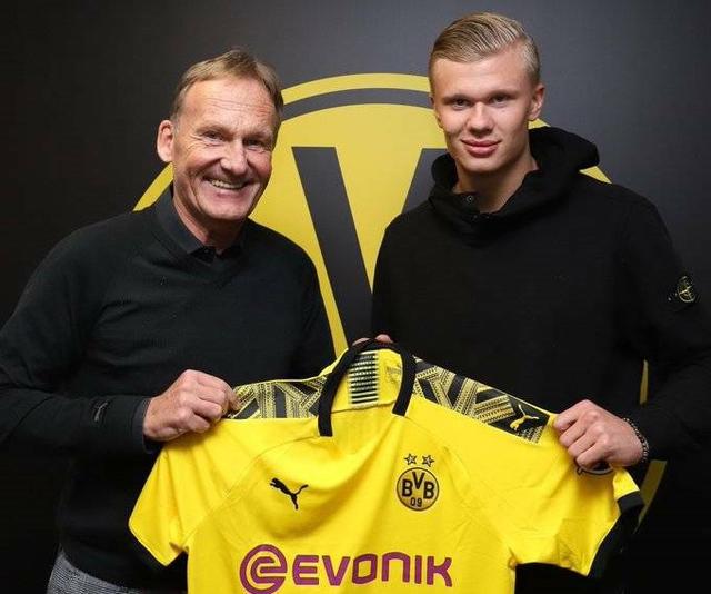 葡媒：C罗明夏世界杯后将与乔治娜在马德拉岛举办婚礼（葡媒称C罗计划于明夏世界杯结束后在马德拉岛与乔治娜举行婚礼）