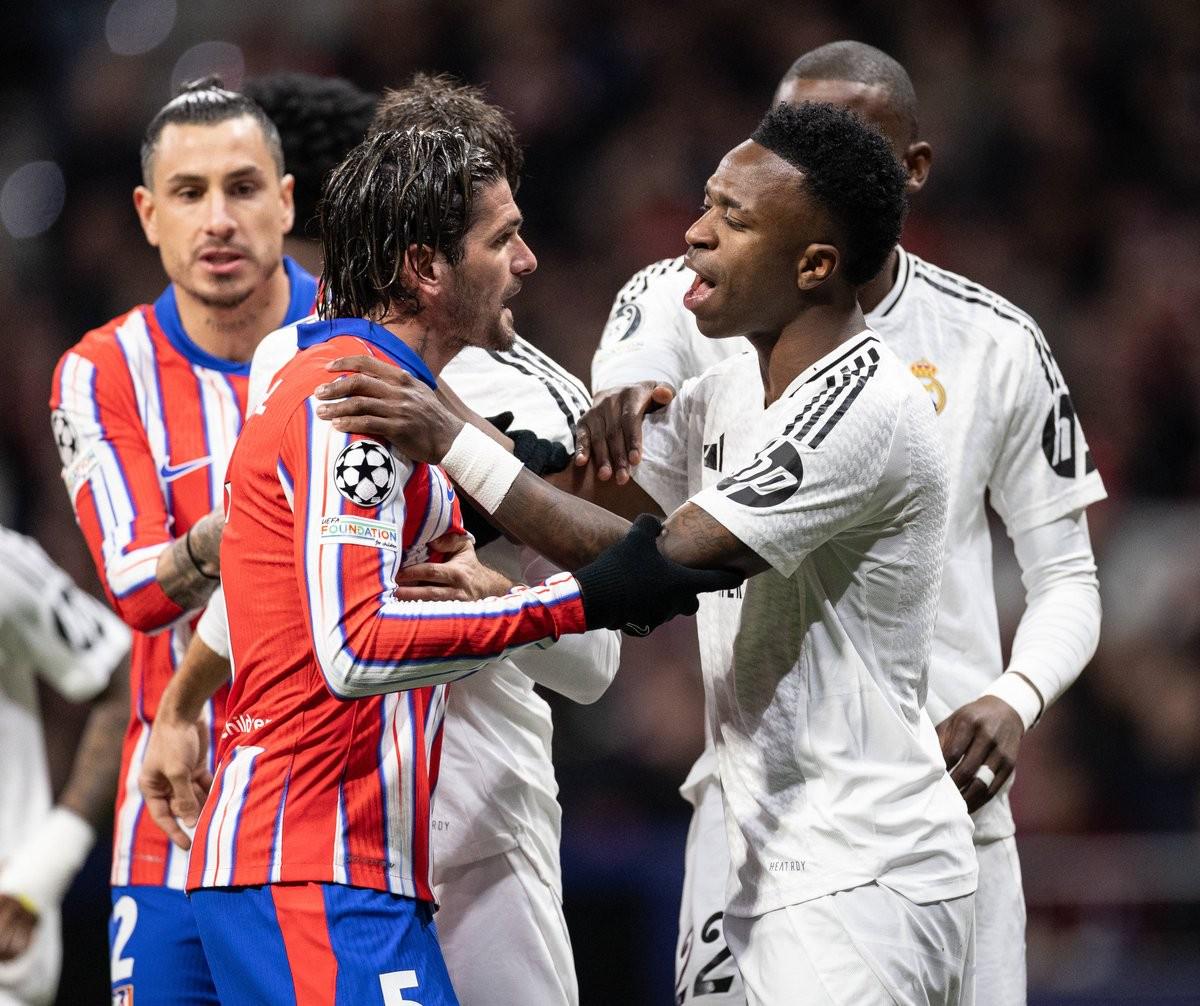 查理-亚当：麦克托米奈的精彩倒钩足以比肩齐达内的天外飞仙（亚当盛赞麦克托米奈：这记倒钩堪比齐达内的天外飞仙）